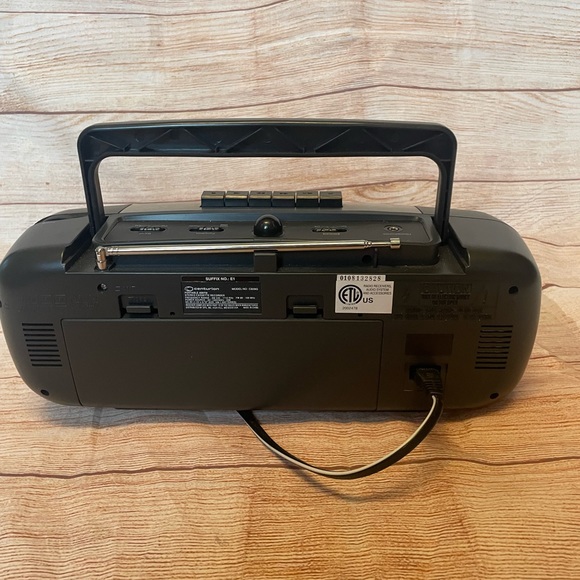 Centurion C839G Portable AM FM Stereo Radio Cassette Recorder Boombox AC DC - Picture 5 of 12